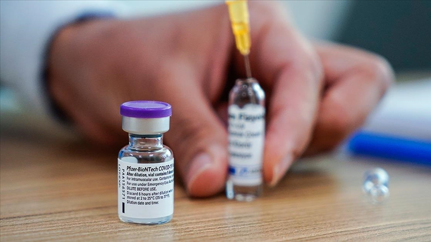 Kanada, Pfizer aşısını 12-15 yaş grubu için onaylayan ilk ülke oldu