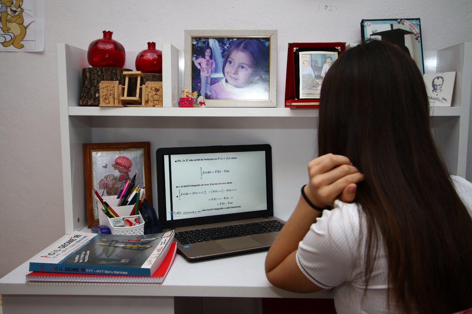 Bayraklı Belediyesi'nde eğitime 'kapanma yok'