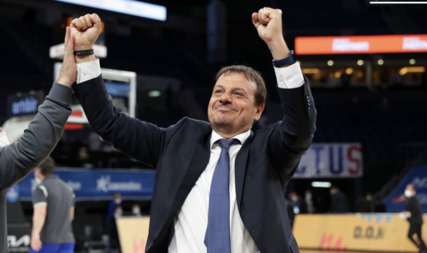 Anadolu Efes, Ergin Ataman'ın sözleşmesini uzattı