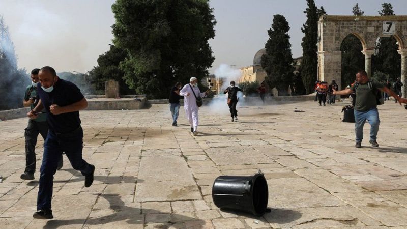 Mescid-i Aksa'dan alevler yükselirken Ağlama Duvarı'nın önünde Kudüs Günü kutlandı!