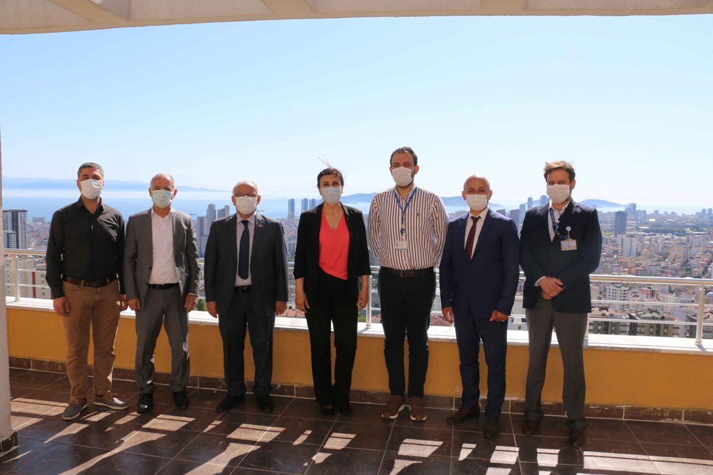 Yaşlı bakım ve huzurevi sakinleri, bayramda unutulmadı