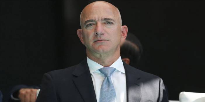 Milyonerlerden Jeff Bezos'un evinin önünde eylem