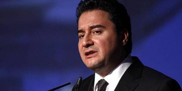 Babacan: Ayrılacağımı söylemek için Erdoğan'ı ziyaret ettiğimde 'Gitme, kal' diye ısrarcı oldu