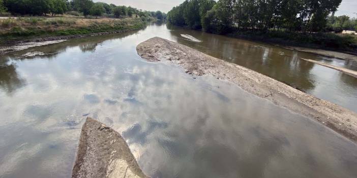 Tunca Nehri'nde su seviyesi alarm veriyor