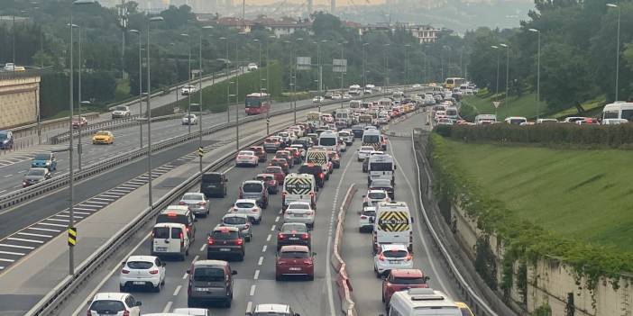 Kısıtlamanın ardından İstanbul'da trafik yoğunluğu