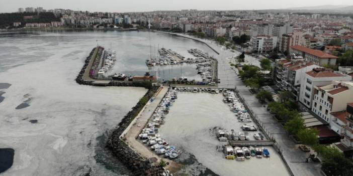 Müsilaj, Çanakkale Boğazı'ndan Ege Denizi’ne doğru ilerlemeye başladı