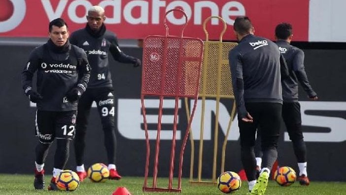 Beşiktaş kondisyon ve taktik çalıştı