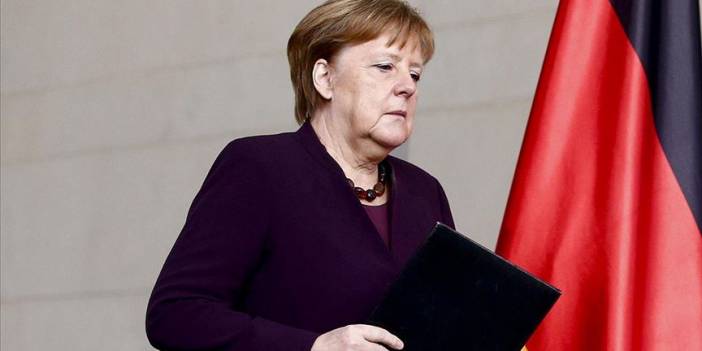 Merkel'in delta varyantı endişesi: İngiliz turistlere seyahat yasağı getirecek