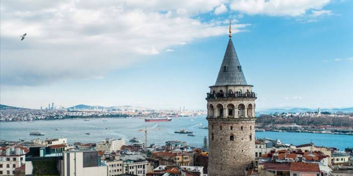 Galata'da bakanlık tarifesi: Bilet 30 TL'den, 100 TL'ye çıktı