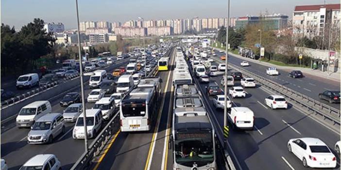 İBB, metrobüs alımı için ihaleye çıkıyor