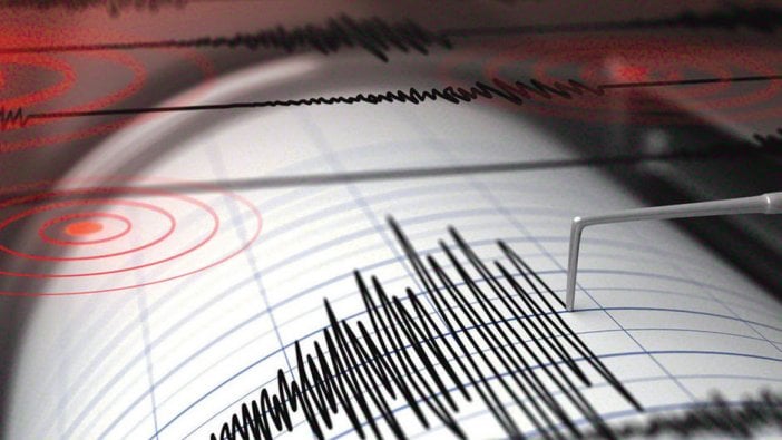 İzmir'de korkutan deprem