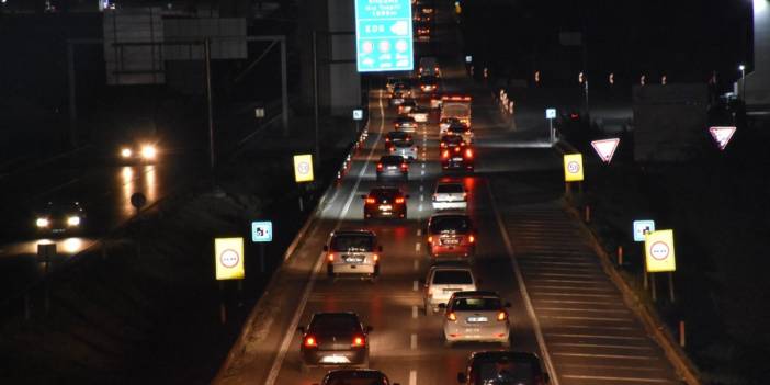 43 ilin kilit noktasında tatil dönüşü yoğunluğu