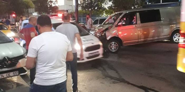 Gaziosmanpaşa'da asker eğlencesi konvoyunda kaza