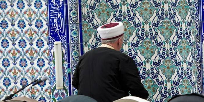 Diyanet-Sen, toplu sözleşme taleplerini açıkladı: Diyanet TV çalışanlarına basın kartı, imama nikah başı 100 lira