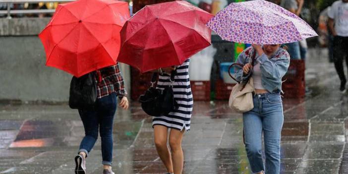 Meteoroloji'den İstanbul için sağanak uyarısı