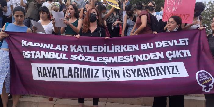 Kadıköy'de katledilen kadınlar için eylem! "Hayatlarımız için isyandayız"