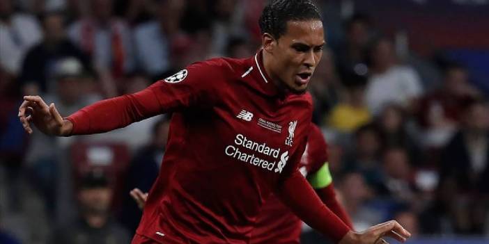 Liverpool, Van Dijk'ın sözleşmesini uzattı