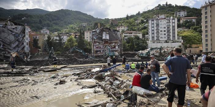 Karadeniz'deki sel felaketinde can kaybı 72'ye yükseldi