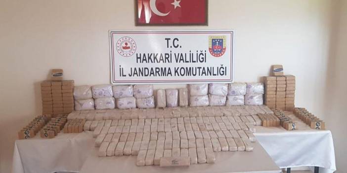 Hakkari'de toprağa gömülü 191 kilo eroin ele geçirildi