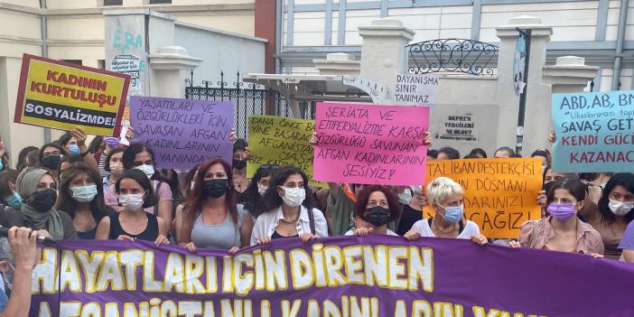 Kadıköy'de Afgan kadınlar için eylem