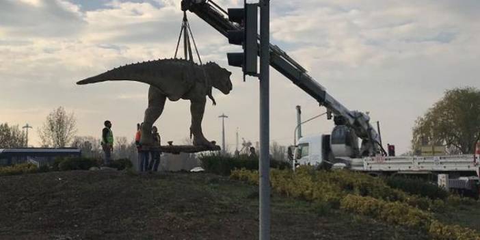 Melih Gökçek'in meşhur dinozoru da gitti!