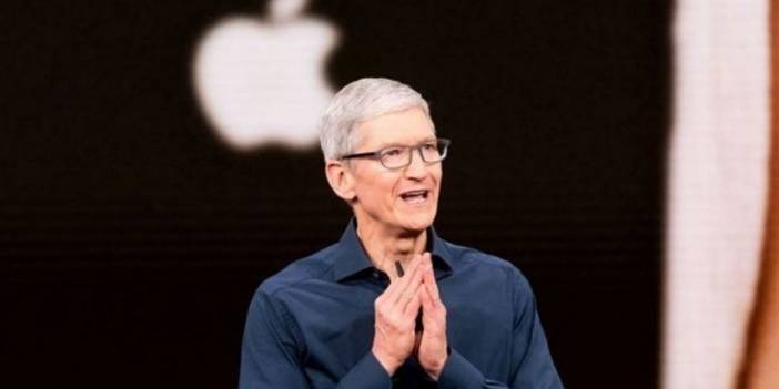 Apple'ın CEO'su Tim Cook'a 750 milyon dolar değerinde hisse verildi