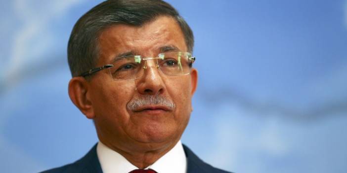 Davutoğlu: Halk artık Erdoğan'ı doğrudan eleştirip 'kurtarın bizi' diyor