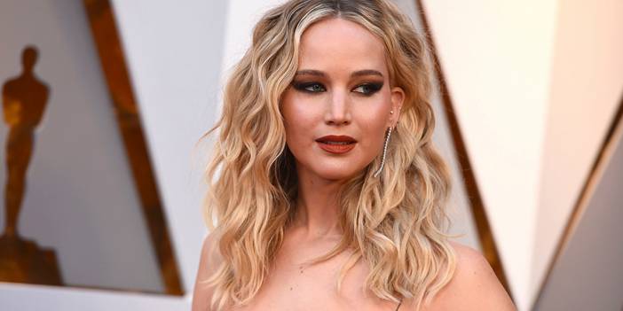 Jennifer Lawrence hamile olduğunu açıkladı