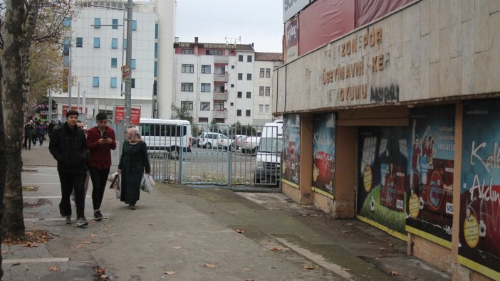 Trabzonspor'un eski stadı Avni Aker'de yıkım çalışmaları başladı