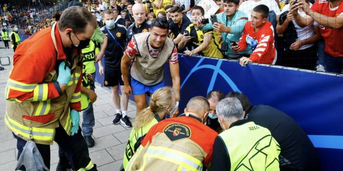 Ronaldo'nun şutu güvenlik görevlisini bayılttı!