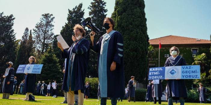 Boğaziçi'nde rektörü protesto eden 16 yıllık akademisyenin dersleri kapatıldı