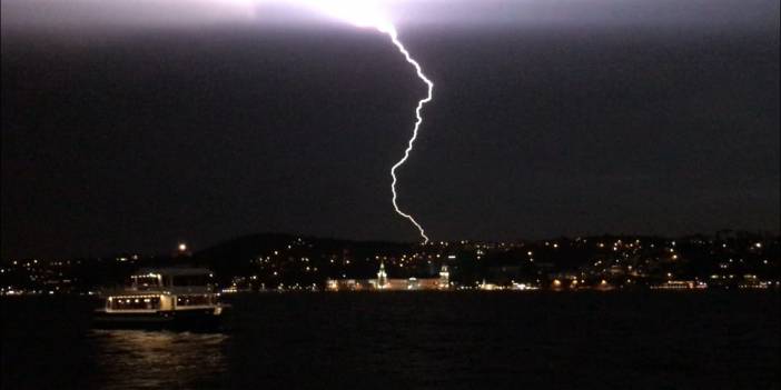 İstanbul'da fırtına etkili oldu