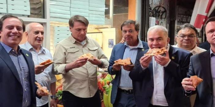 Aşı karşıtı Bolsonaro, New York'ta restorana alınmadı: Sokakta yedi