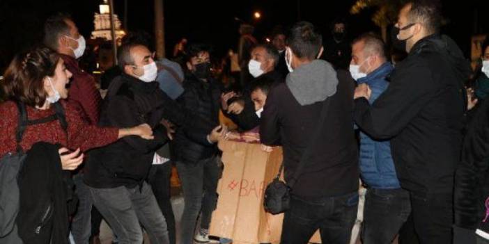 Barınma eylemi yapan öğrencilere polis müdahalesi