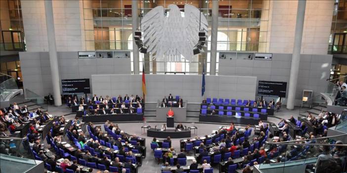 Bundestag'da 18 Türk: İşte o isimler...