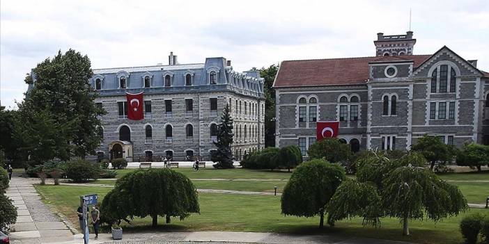 Boğaziçi Üniversitesi'nde öğrencilere sert müdahale