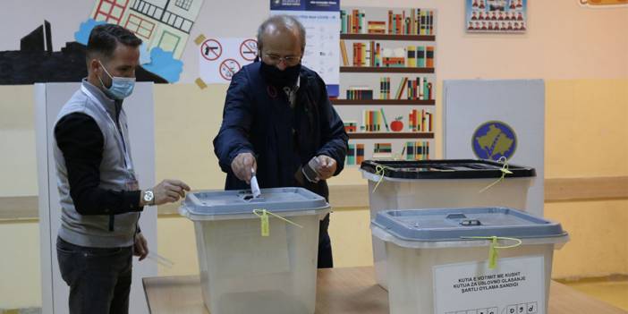 Kuzey Makedonya ve Kosova'da halk sandık başında