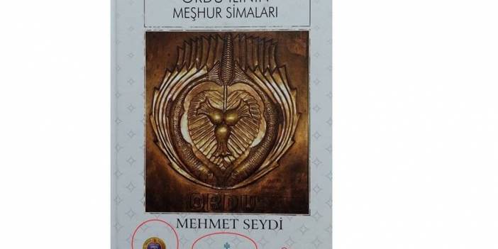 Turizm Müdürü 'meşhurlar' kitabına aile üyelerini koydu