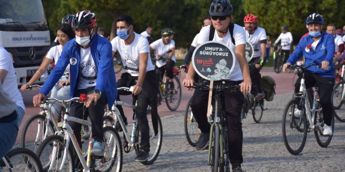 Pedallar depremde yaşamını yitirenler için çevrildi