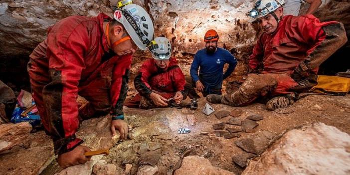 Meksika’da 1000 yıldan eski ahşap kano bulundu