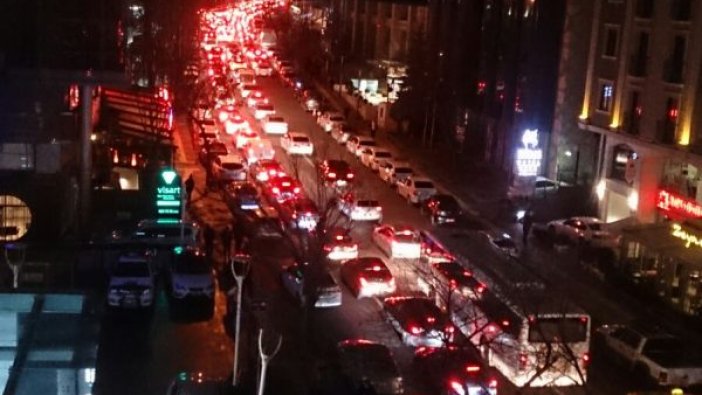 ABD Büyükelçiliği güvenlik önlemleri yüzünden Ankara trafiği felç oldu!