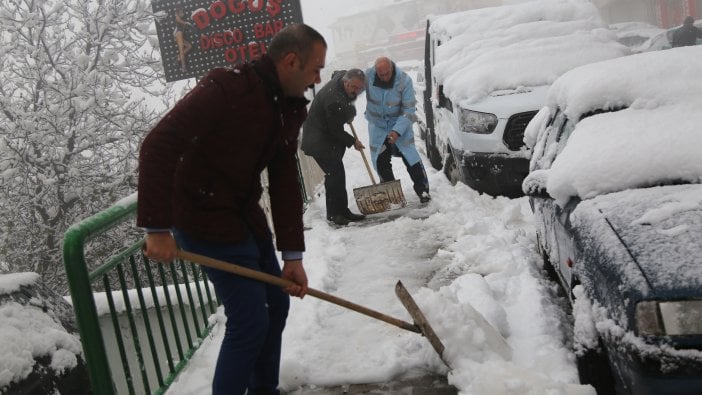 Artvin’de kar esareti