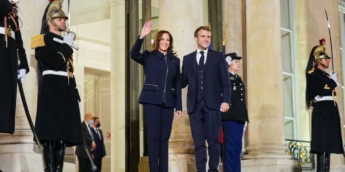 Kamala Harris ve Macron'dan AUKUS krizi sonrası sıcak mesaj