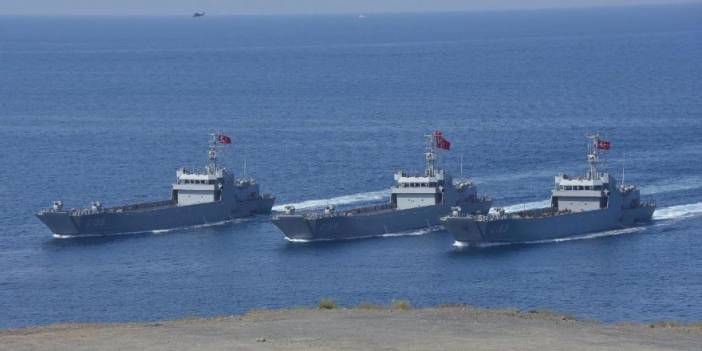 Türkiye'den Yunanistan'a Navtex: Atış sahama girme