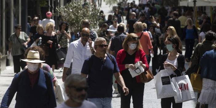 Yunanistan'da aşısızlara ceza haberi sonrası randevular doldu