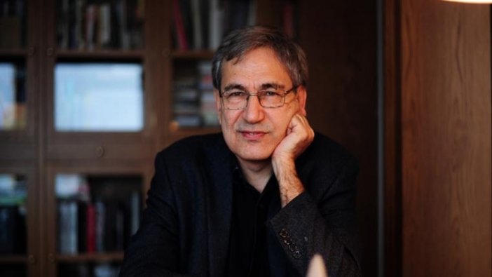 Orhan Pamuk’a Karadağ’dan ödül