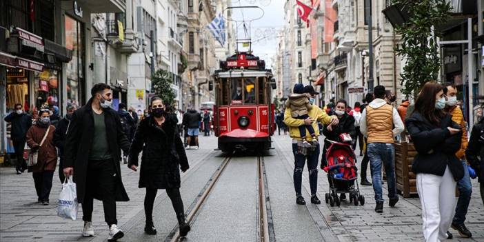 Bilim Kurulu üyesinden 'yılbaşı kutlaması' uyarısı