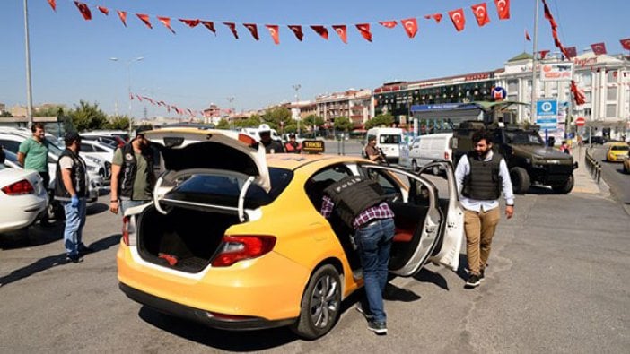 Polis'ten dikkat çeken operasyon: İstanbul'daki taksileri tek tek arıyor!