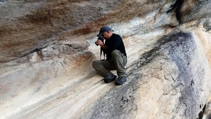 Madran Dağı'nda yeni kaya resimi bulundu