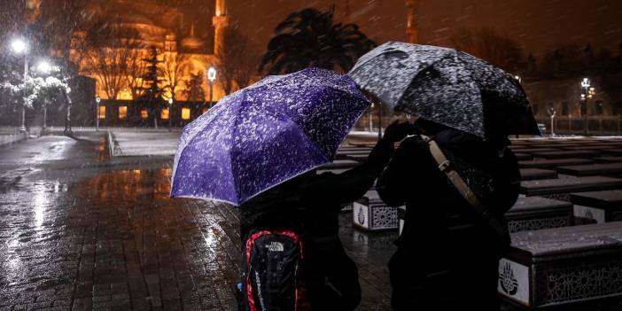 İstanbul'a AKOM'dan kar uyarısı: İşte karın başlayacağı saat